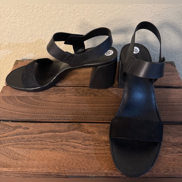 Naturalizer Glenn-Rise 2 Sandals Black New No Box some marks on heel Size 10 - Picture 11 of 11
